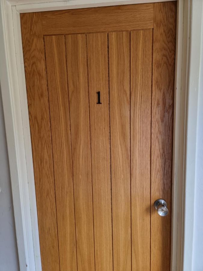 Double Bed With Patio Apartment Oxford Ngoại thất bức ảnh